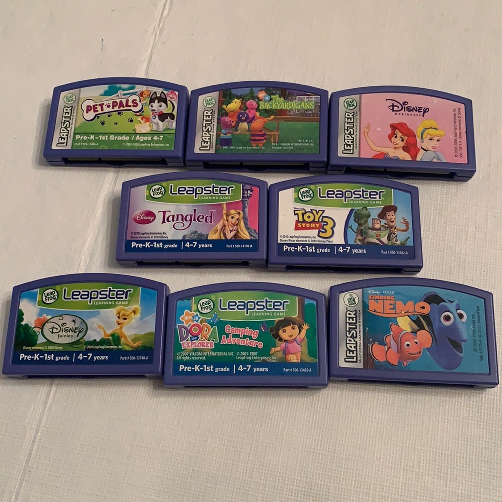 8 Game Cartridges